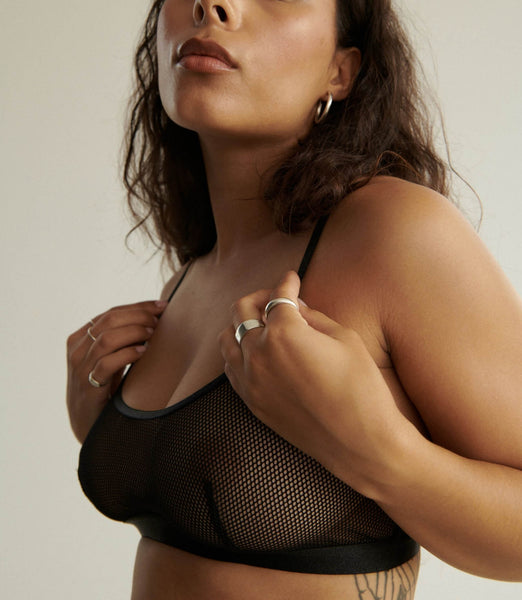 Blush Haze Bralette Fishnet Black